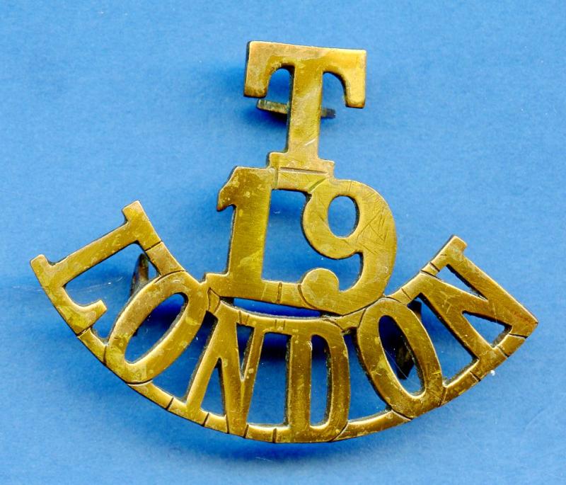 WW1 Territorial T/ 19 London Regiment Brass Shoulder Title Badge