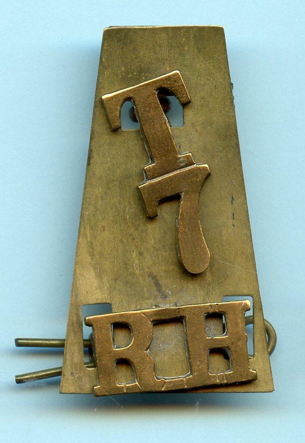 WW1 7th Territorial Battalion Royal Highlanders ( The Black Watch) (T/7 R H)  Brass Shoulder Title Badge