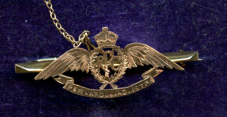 WWI  9ct Gold  Royal Flying Corps  Sweetheart Brooch