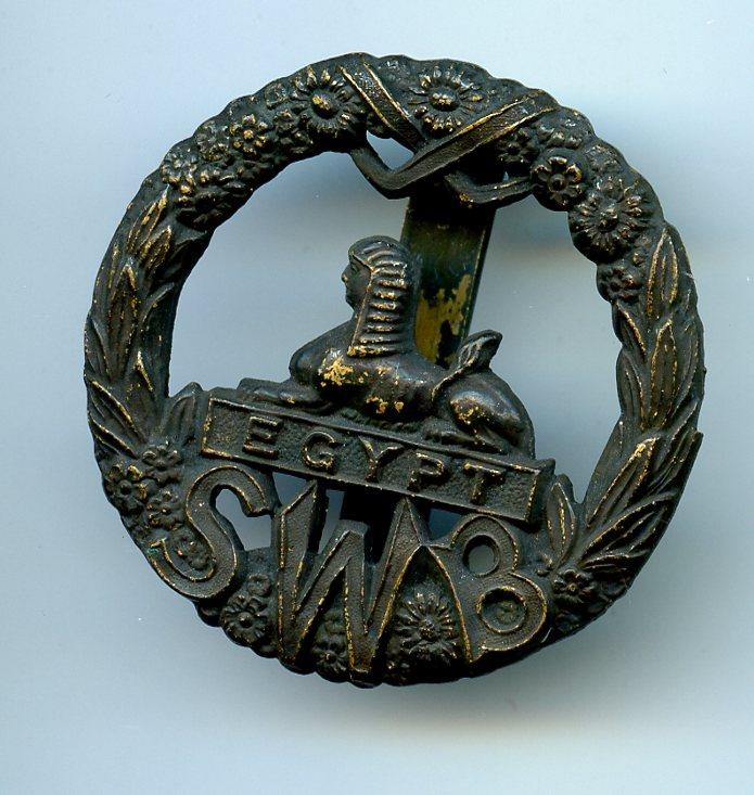 WW1 South Wales Borderers  Brass Metal Cap Badge