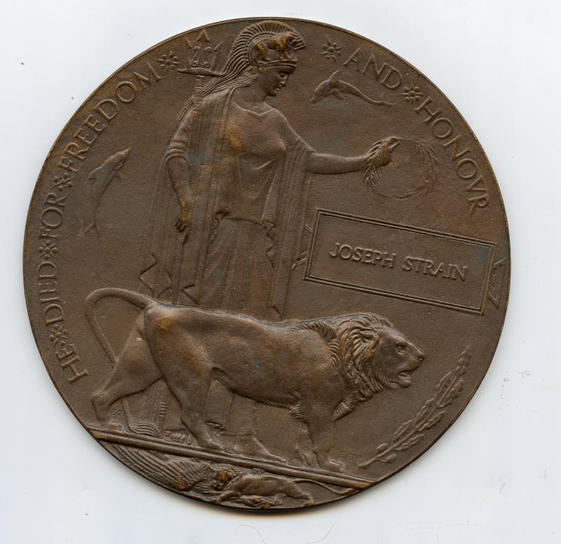 WW1 Memorial Plaque To Joseph Strain ( 2 men listed 1st  Day Somme 16th HLI & Oct 1916  Royal Scots